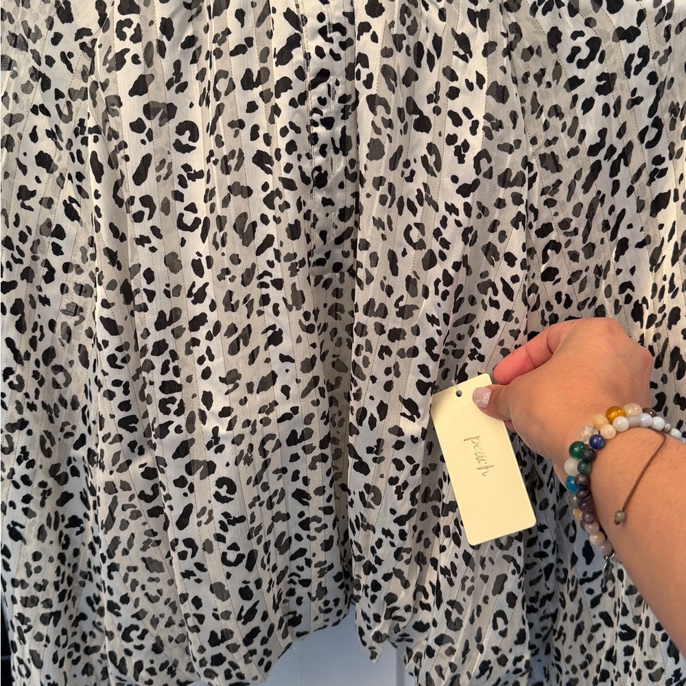 Leopard Print Scarf - Picture 3 of 3